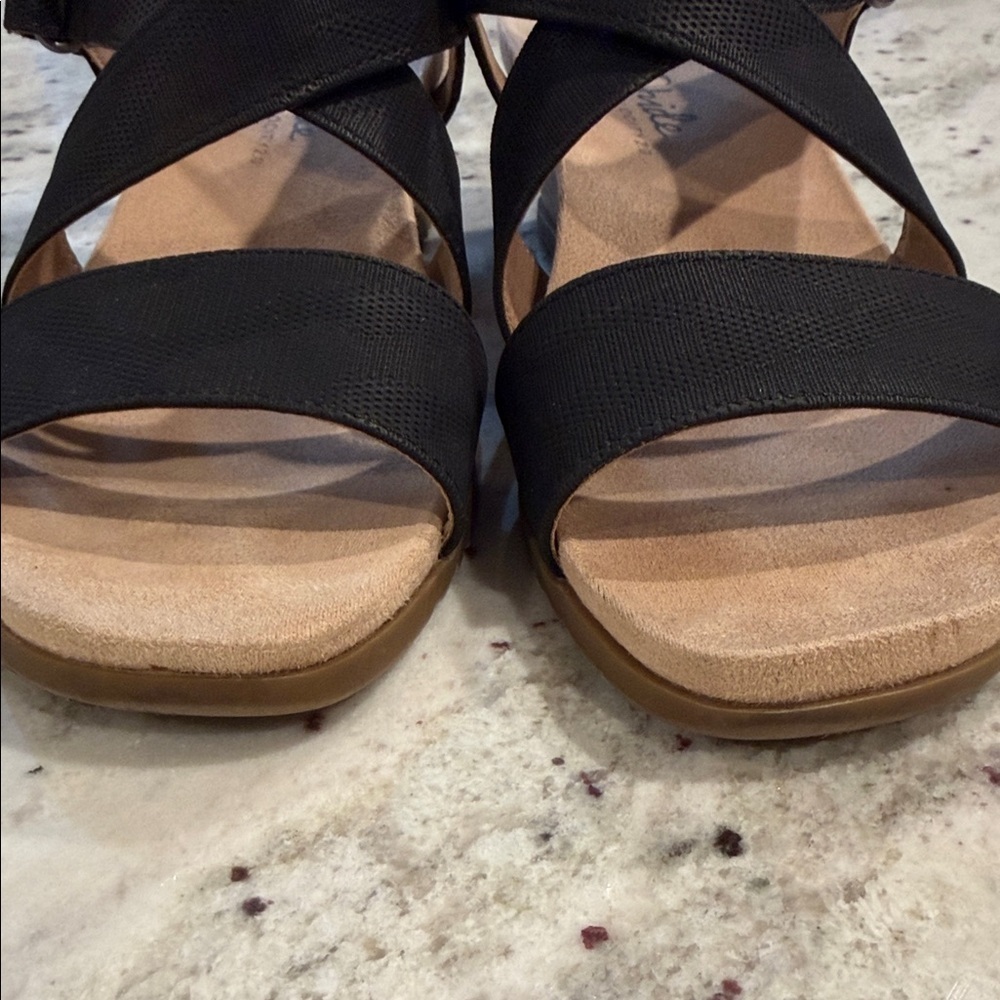 Life Stride Sincere Wedge Sandal - Picture 2 of 11